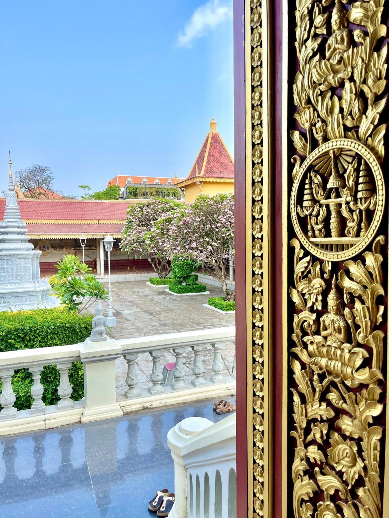 Sky Hotel Central Phnom Penh - Rooms & Apartments Экстерьер фото