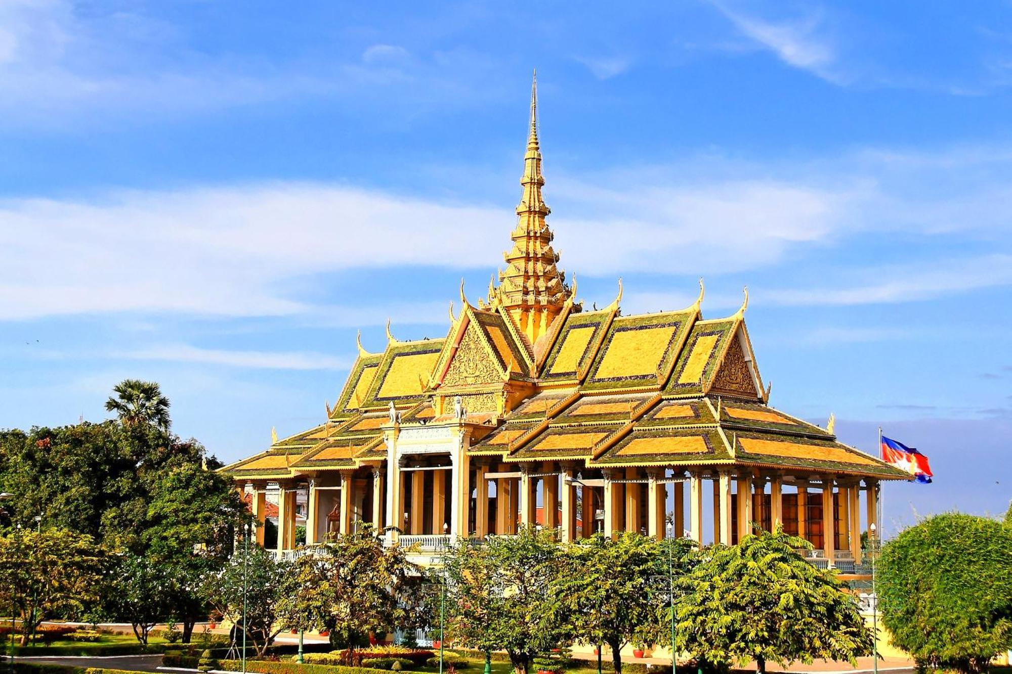 Sky Hotel Central Phnom Penh - Rooms & Apartments Экстерьер фото