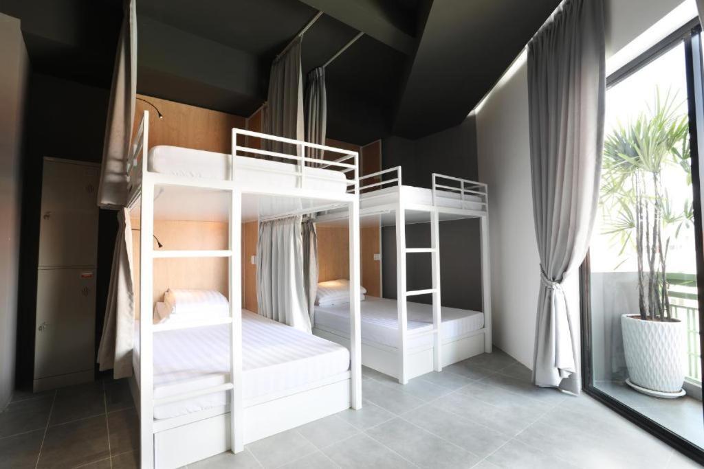 Sky Hotel Central Phnom Penh - Rooms & Apartments Номер фото