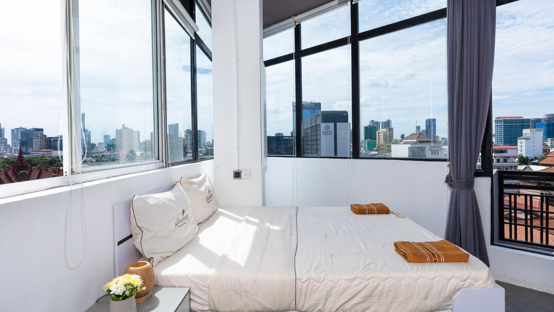 Sky Hotel Central Phnom Penh - Rooms & Apartments Экстерьер фото